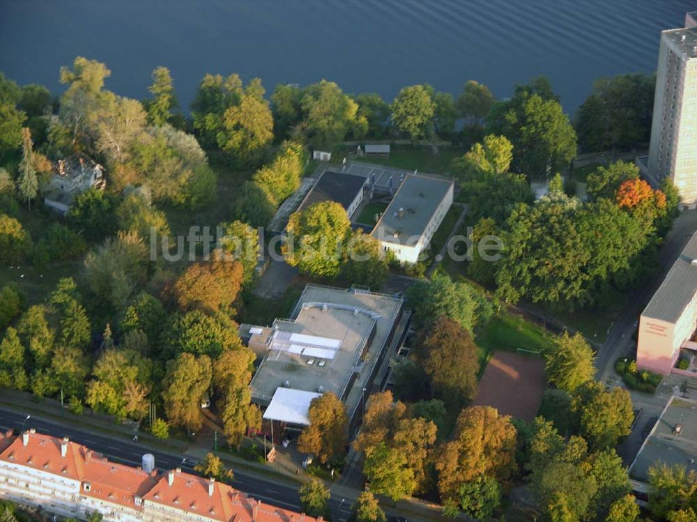 Potsdam aus der Vogelperspektive: Möbel Oase in Potsdam.