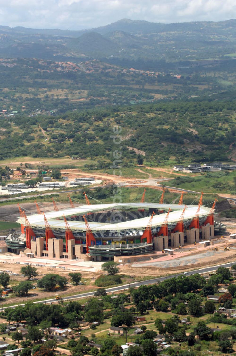 Nelspruit von oben - Mbombela-Stadion / Stadium in Nelspruit in Südafrika / South Africa