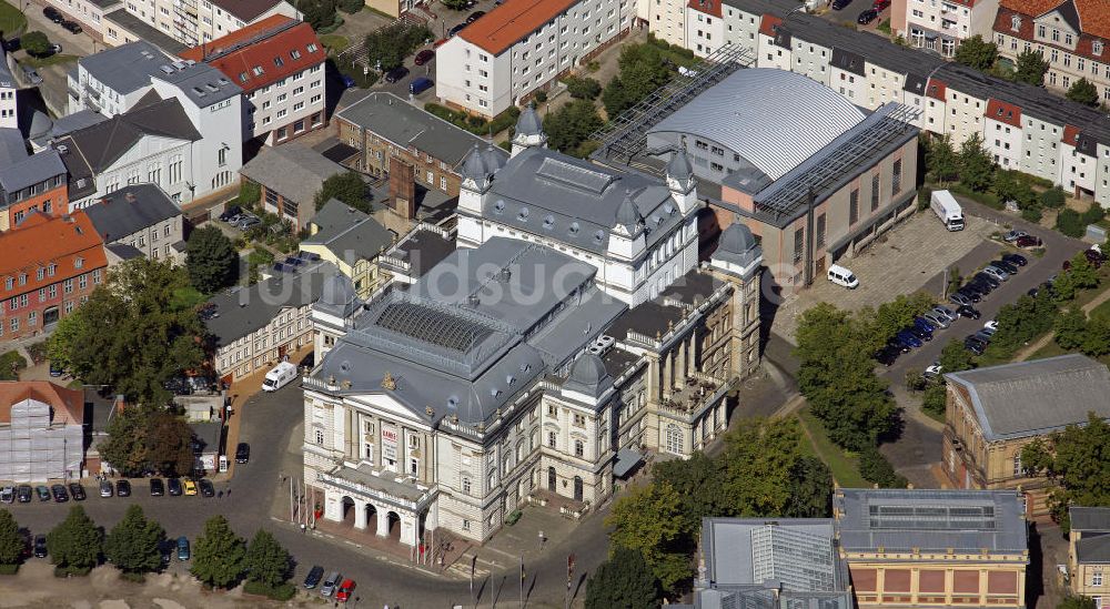 Luftbild Schwerin - Mecklenburgisches Staatstheater Schwerin