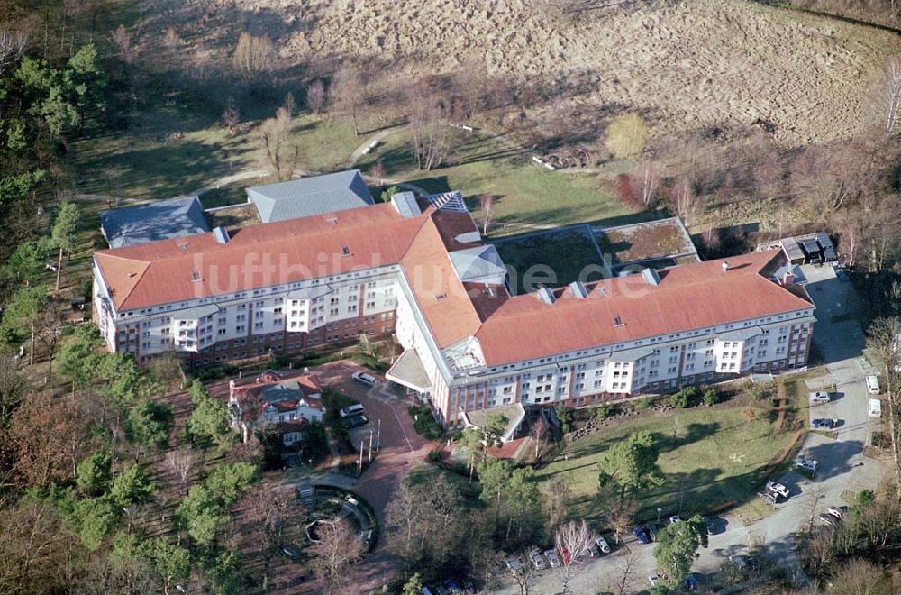 Hoppegarten / Brandenburg aus der Vogelperspektive: Median -Klinik in Hoppegarten / Brandenburg 20.02.2004