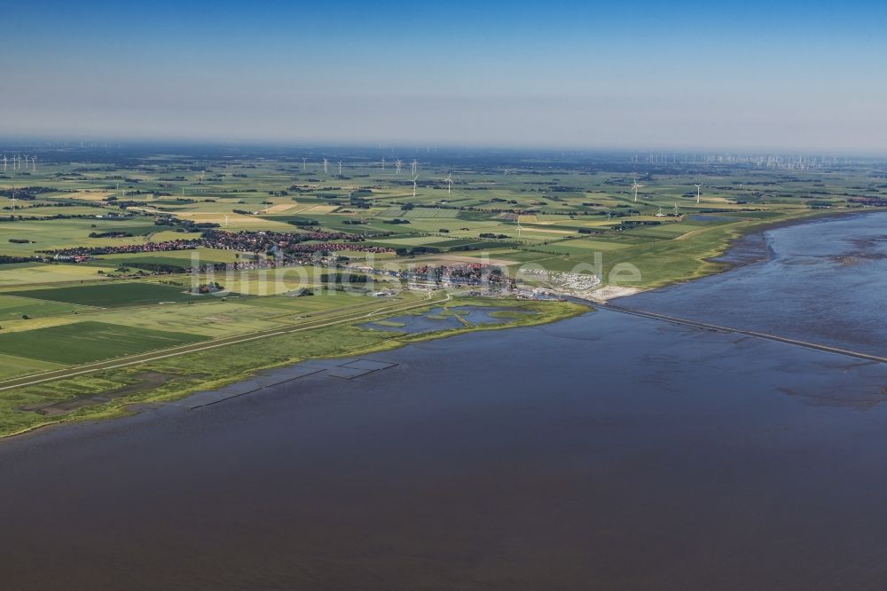 Wittmund aus der Vogelperspektive: Meeres-Küste der Nordsee in Harlesiel im Bundesland Niedersachsen