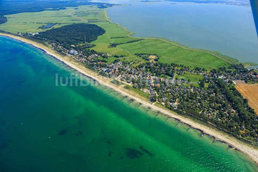 Luftbild Ahrenshoop - Meeres-Küste der Ostsee in Ahrenshoop im Bundesland Mecklenburg-Vorpommern, Deutschland