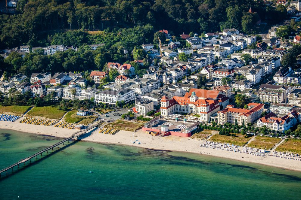 Luftaufnahme Binz - Meeres-Küste der Ostsee in Binz im Bundesland Mecklenburg-Vorpommern, Deutschland