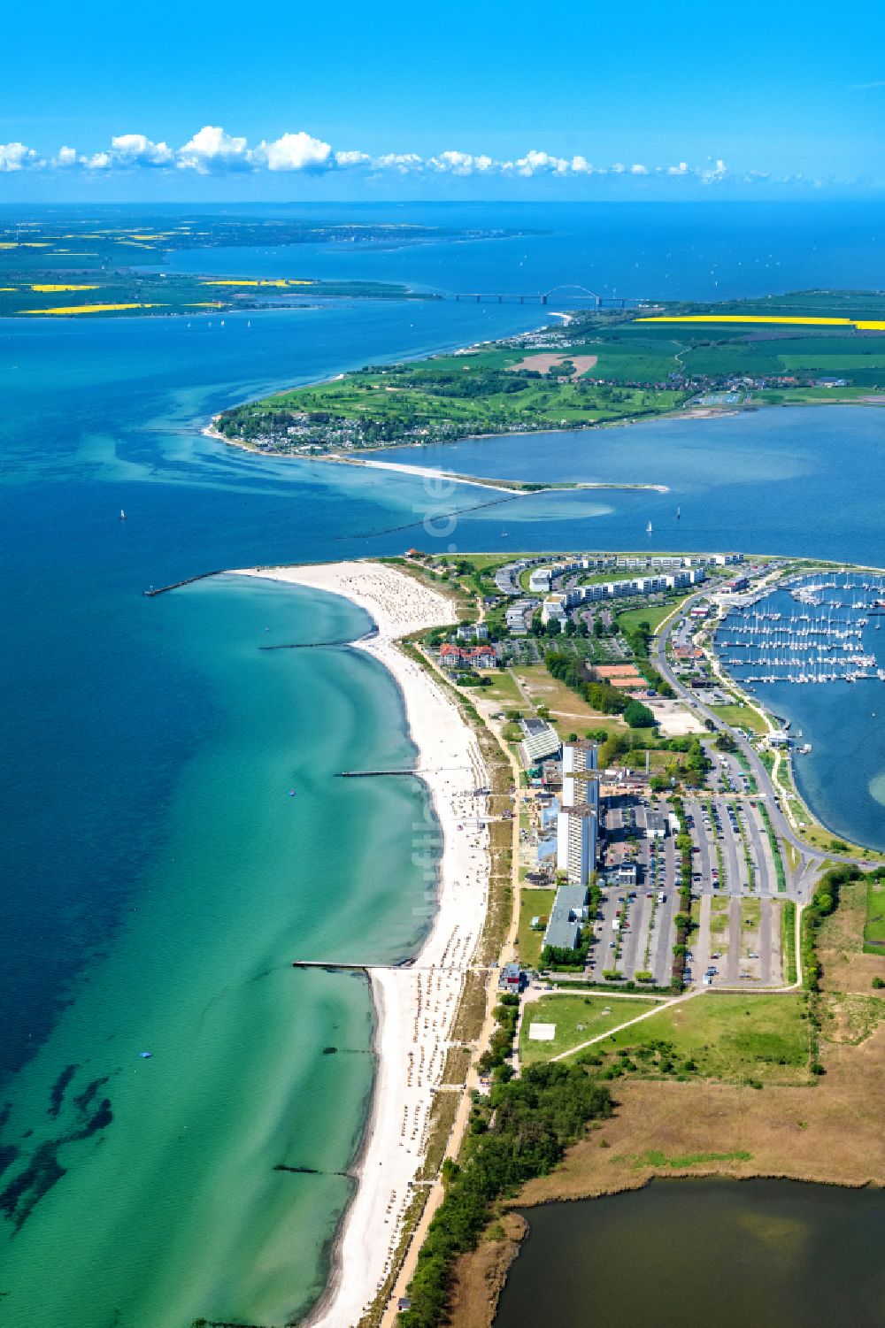 Fehmarn von oben - Meeres-Küste der Ostsee in Burg auf Fehmarn im Bundesland Schleswig-Holstein