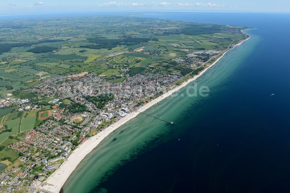 Luftbild Grömitz - Meeres-Küste der Ostsee in Grömitz im Bundesland Schleswig-Holstein