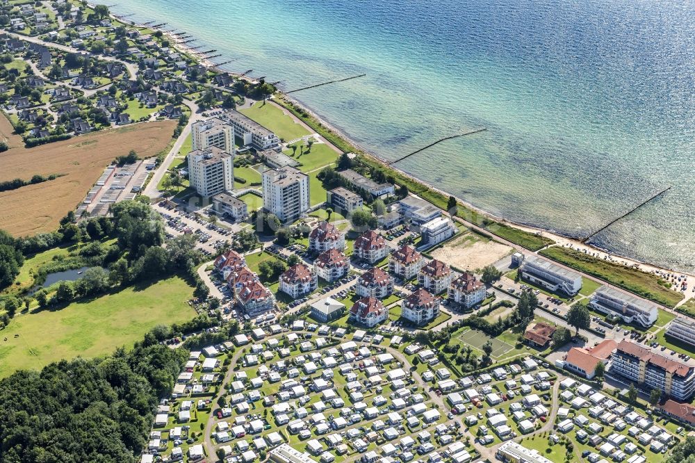 Großenbrode aus der Vogelperspektive: Meeres-Küste der Ostsee in Großenbrode im Bundesland Schleswig-Holstein