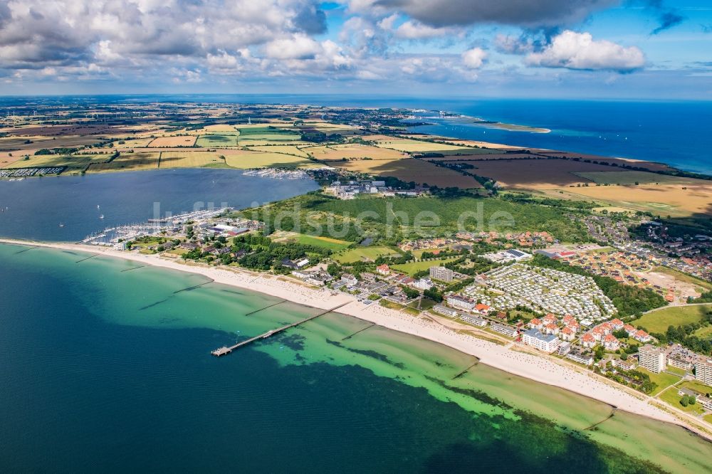 Großenbrode aus der Vogelperspektive: Meeres-Küste der Ostsee in Großenbrode im Bundesland Schleswig-Holstein