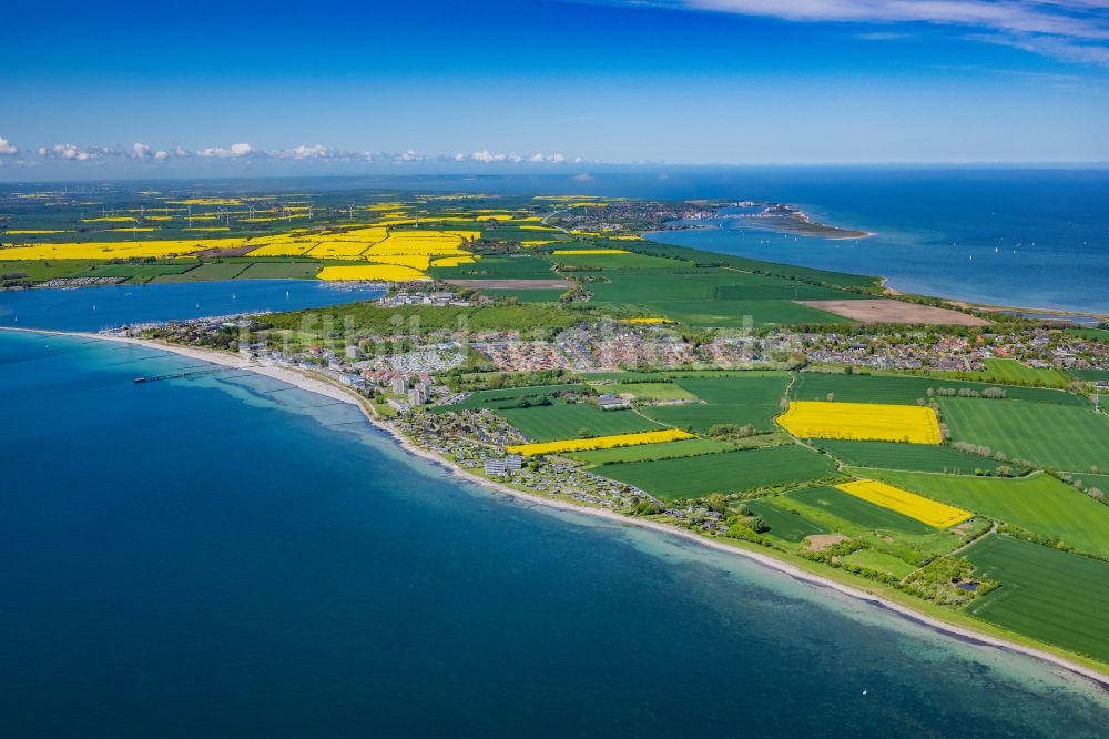 Großenbrode aus der Vogelperspektive: Meeres-Küste der Ostsee in Großenbrode im Bundesland Schleswig-Holstein