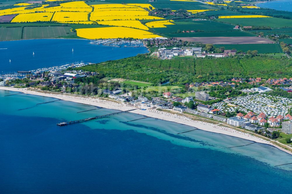 Großenbrode aus der Vogelperspektive: Meeres-Küste der Ostsee in Großenbrode im Bundesland Schleswig-Holstein