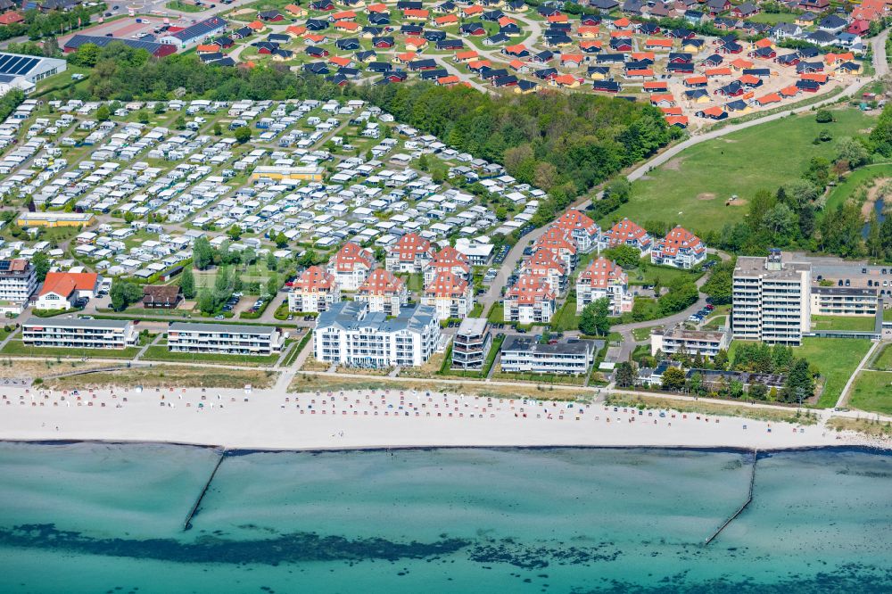 Luftaufnahme Großenbrode - Meeres-Küste der Ostsee in Großenbrode im Bundesland Schleswig-Holstein