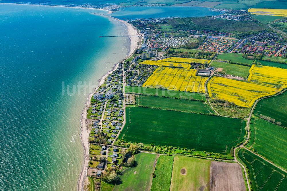 Großenbrode aus der Vogelperspektive: Meeres- Küste der Ostsee am Großenbroder Binnensee in Großenbrode im Bundesland Schleswig-Holstein, Deutschland