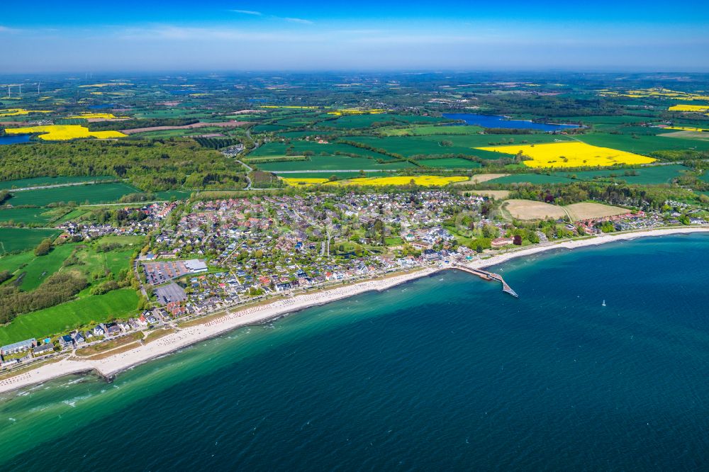 Luftaufnahme Scharbeutz - Meeres-Küste der Ostsee in Haffkrug im Bundesland Schleswig-Holstein