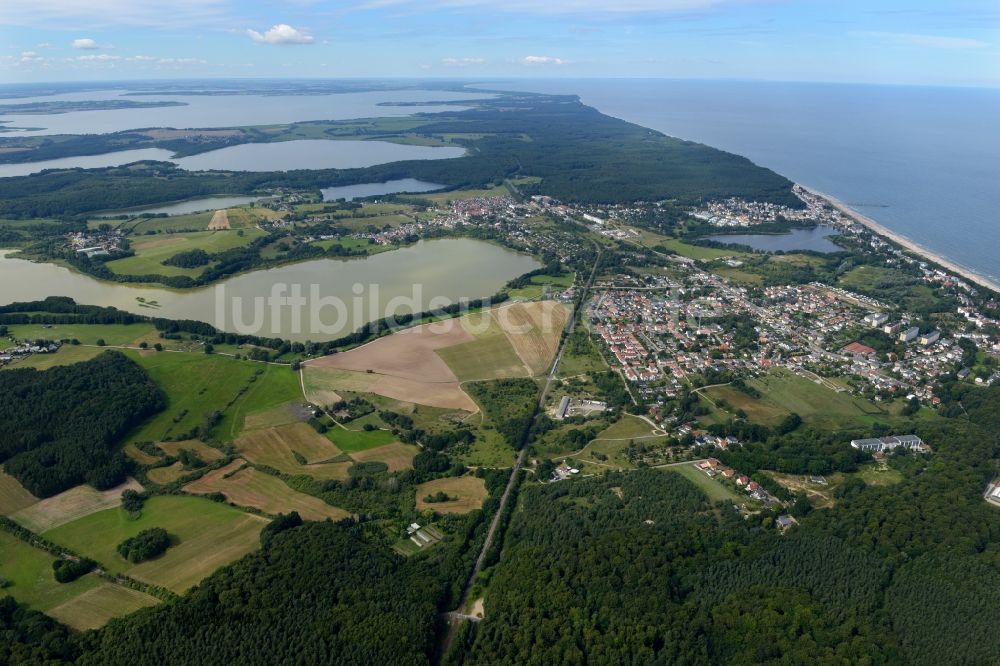 Heringsdorf von oben - Meeres-Küste der Ostsee in Heringsdorf auf der Insel Usedom im Bundesland Mecklenburg-Vorpommern