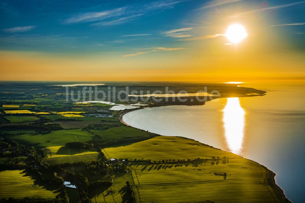 Luftbild Hohwacht (Ostsee) - Meeres-Küste der Ostsee in Hohwacht im Bundesland Schleswig-Holstein