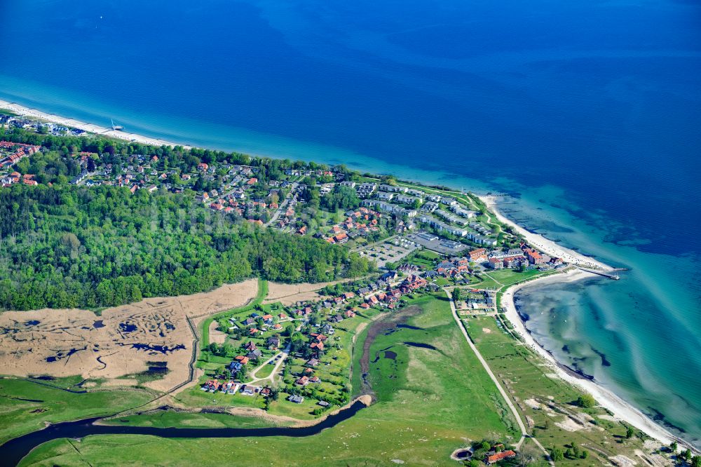 Luftaufnahme Hohwacht - Meeres-Küste der Ostsee in Hohwacht im Bundesland Schleswig-Holstein