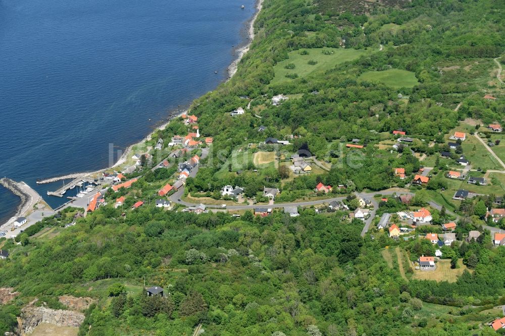 Luftaufnahme Hasle - Meeres-Küste der Ostsee auf der Insel Bornholm in Hasle in Region Hovedstaden, Dänemark