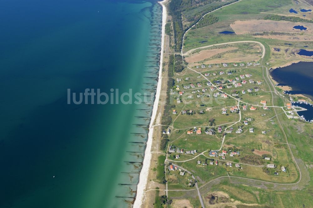 Insel Hiddensee von oben - Meeres-Küste der Ostsee auf Insel Hiddensee im Bundesland Mecklenburg-Vorpommern