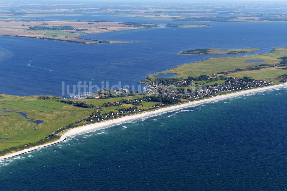 Insel Hiddensee von oben - Meeres-Küste der Ostsee auf Insel Hiddensee im Bundesland Mecklenburg-Vorpommern