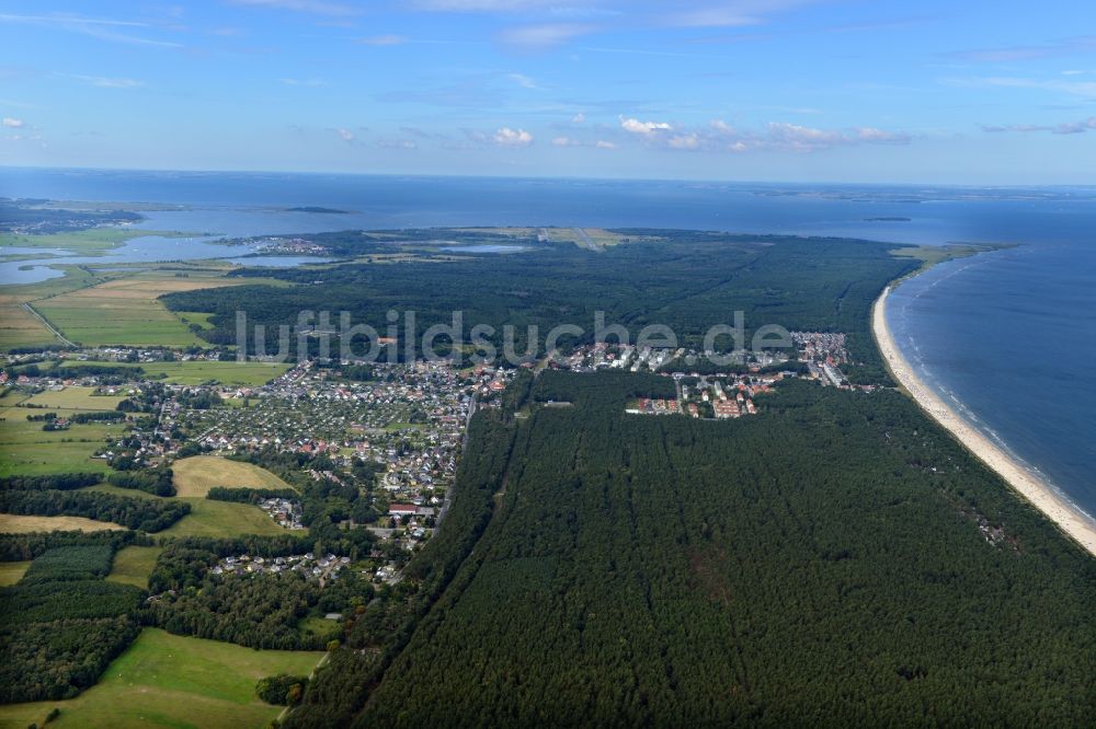 Karlshagen aus der Vogelperspektive: Meeres-Küste der Ostsee in Karlshagen im Bundesland Mecklenburg-Vorpommern