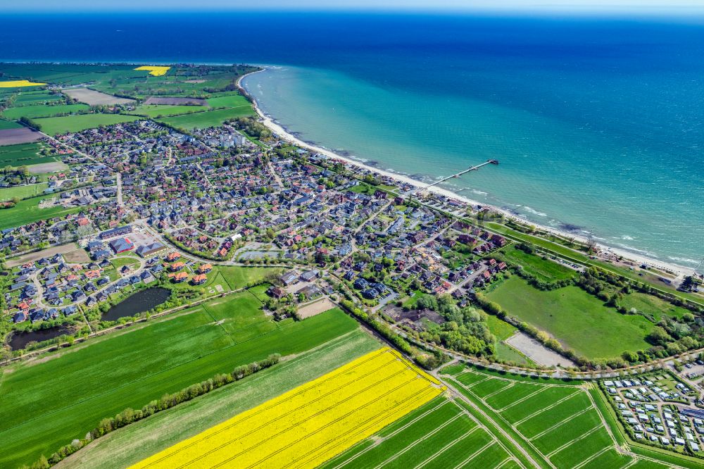 Luftaufnahme Kellenhusen - Meeres-Küste der Ostsee in Kellenhusen im Bundesland Schleswig-Holstein