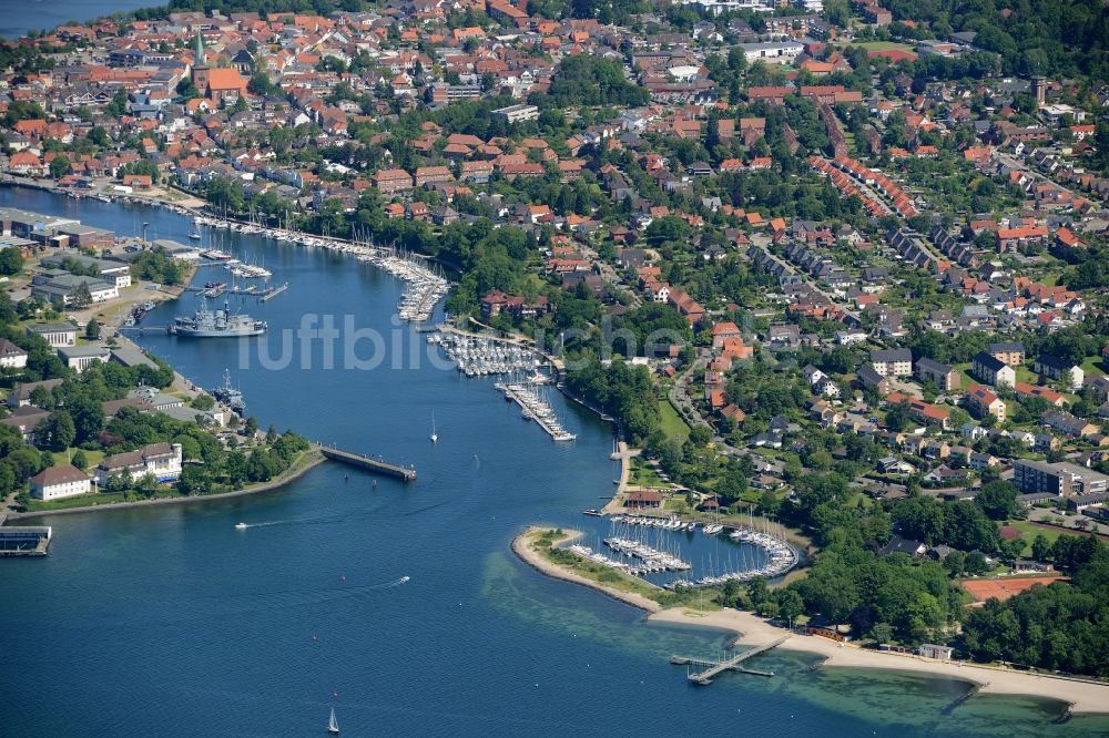 Luftbild Neustadt in Holstein - Meeres-Küste der Ostsee in Neustadt in Holstein im Bundesland Schleswig-Holstein