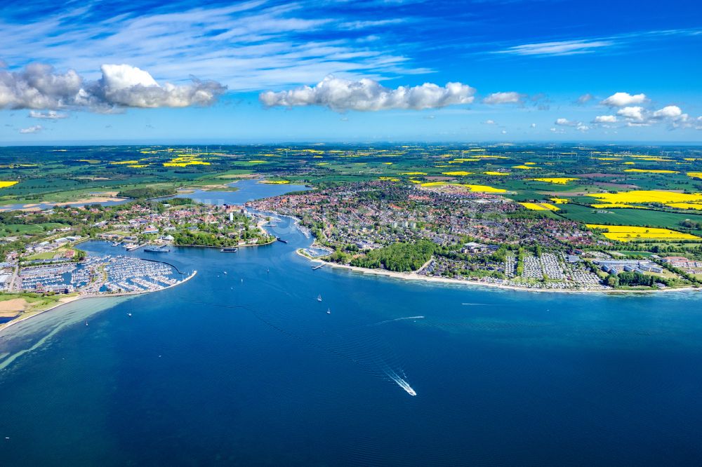 Luftbild Neustadt in Holstein - Meeres-Küste der Ostsee in Neustadt in Holstein im Bundesland Schleswig-Holstein