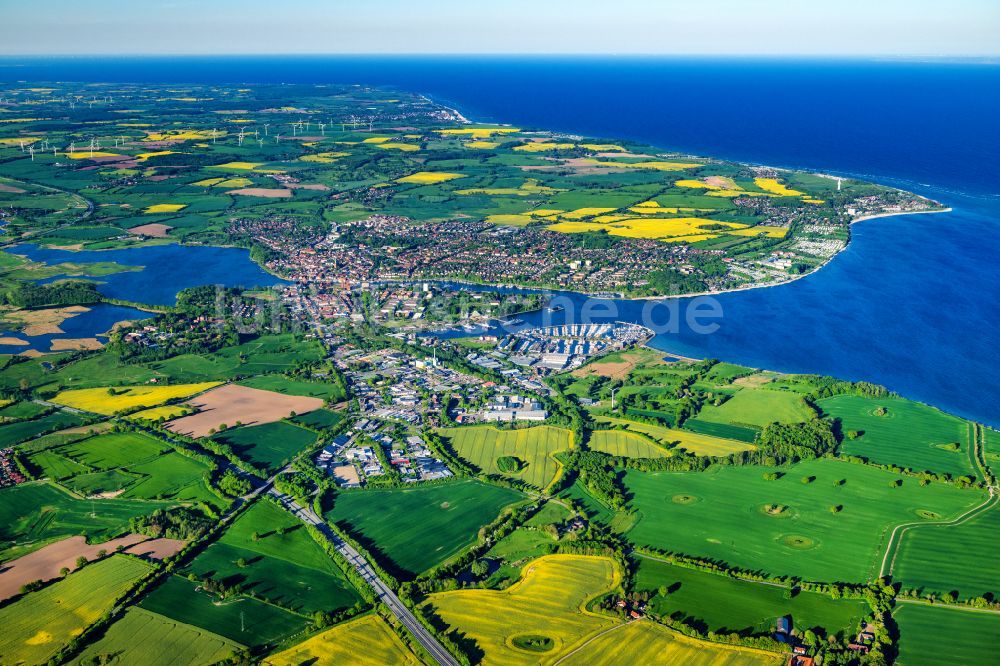 Luftbild Neustadt in Holstein - Meeres-Küste der Ostsee in Neustadt in Holstein im Bundesland Schleswig-Holstein