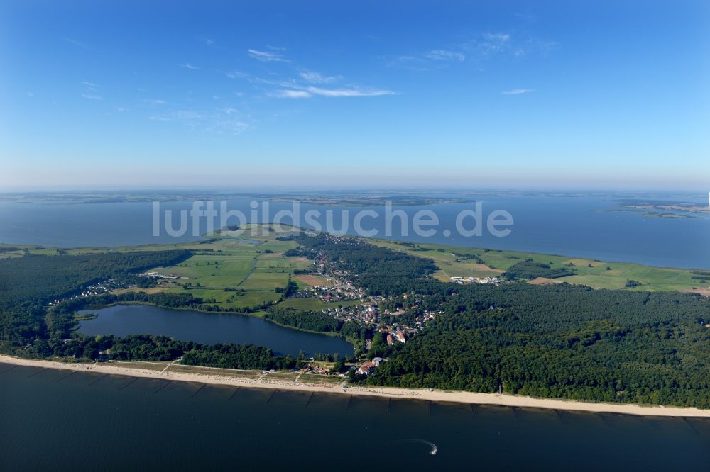 Loddin von oben - Meeres-Küste der Ostsee im Ortsteil Kölpinsee in Loddin im Bundesland Mecklenburg-Vorpommern