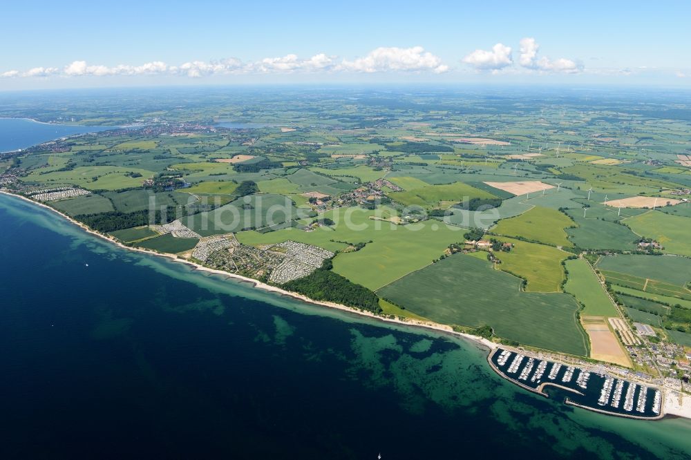 Rettin von oben - Meeres-Küste der Ostsee in Rettin im Bundesland Schleswig-Holstein