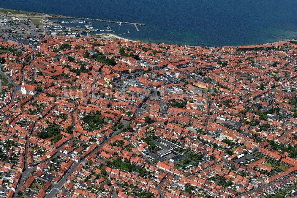 Luftbild Ronne - Insel Bornholm - Meeres-Küste der Ostsee in Ronne - Insel Bornholm in Region Hovedstaden, Dänemark