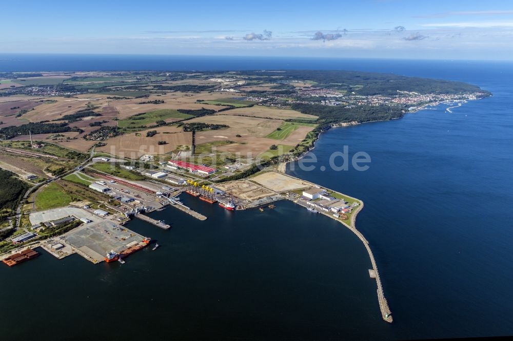 Luftaufnahme Sassnitz - Meeres-Küste Ostsee Sassnitz im Bundesland Mecklenburg-Vorpommern