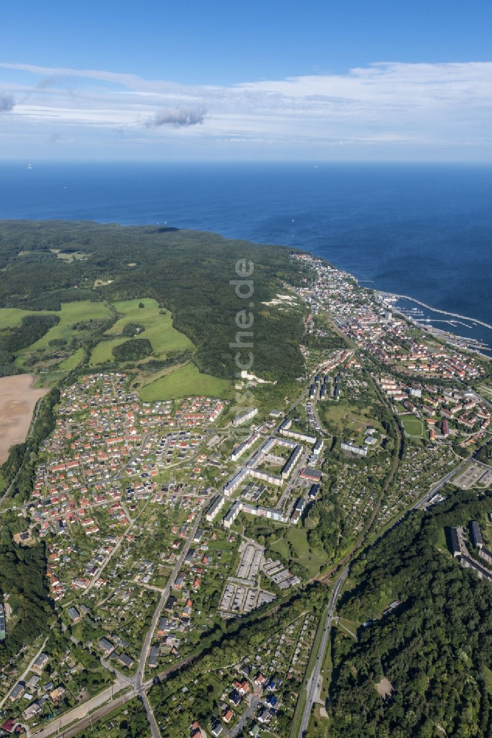 Sassnitz aus der Vogelperspektive: Meeres-Küste Ostsee Sassnitz im Bundesland Mecklenburg-Vorpommern