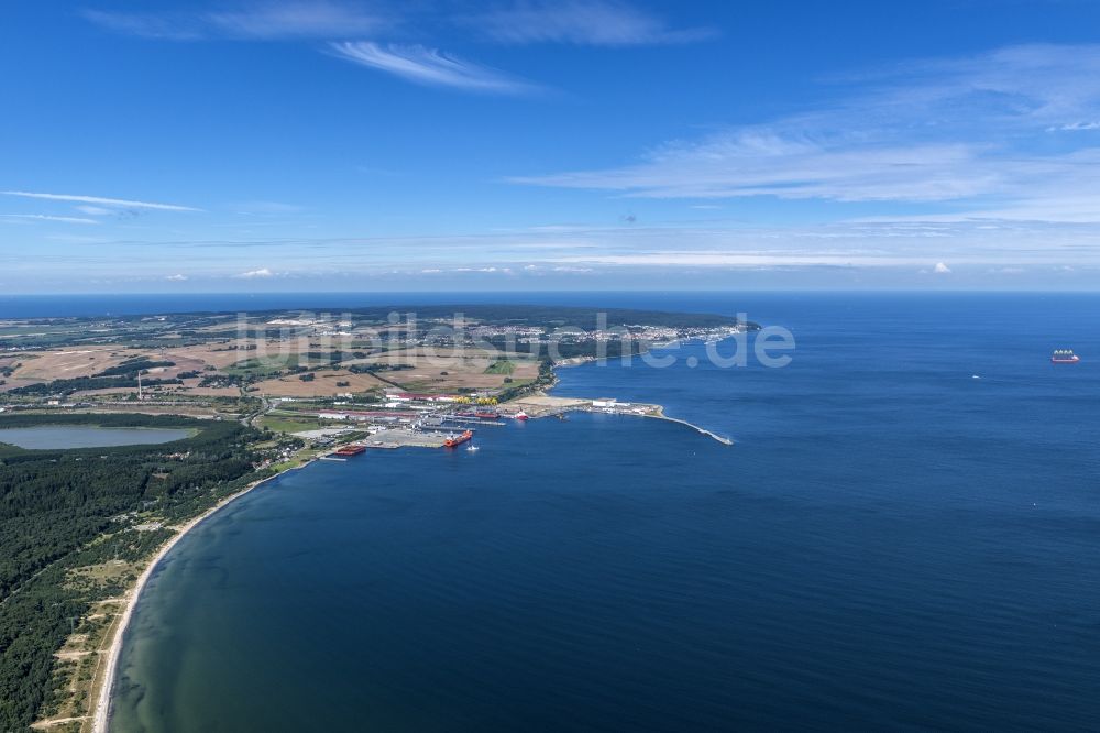 Luftaufnahme Sassnitz - Meeres-Küste Ostsee Sassnitz im Bundesland Mecklenburg-Vorpommern