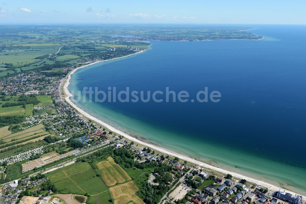 Scharbeutz aus der Vogelperspektive: Meeres-Küste der Ostsee in Scharbeutz im Bundesland Schleswig-Holstein