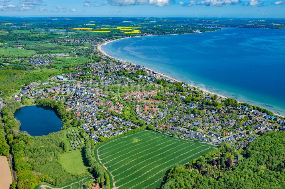 Scharbeutz von oben - Meeres-Küste der Ostsee in Scharbeutz im Bundesland Schleswig-Holstein