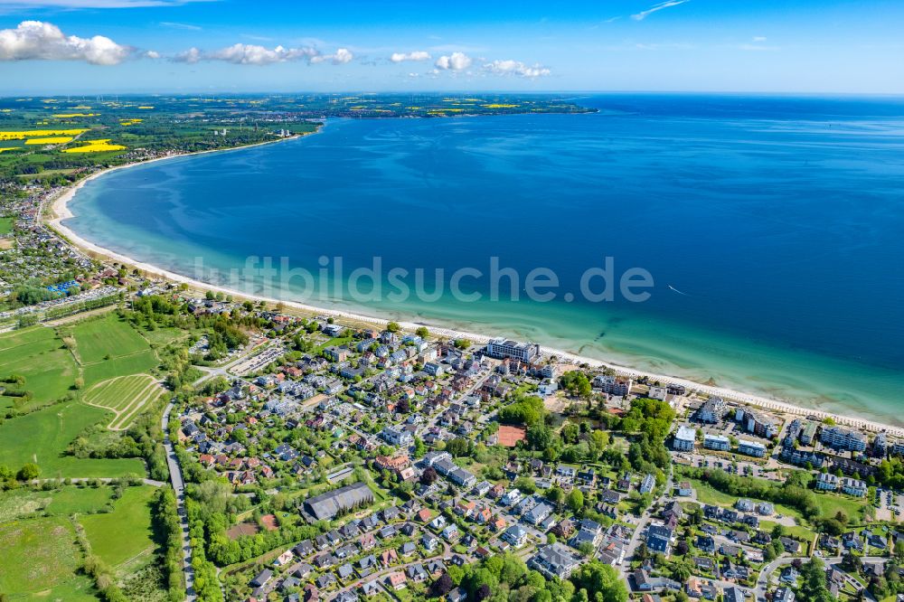 Luftaufnahme Scharbeutz - Meeres-Küste der Ostsee in Scharbeutz im Bundesland Schleswig-Holstein