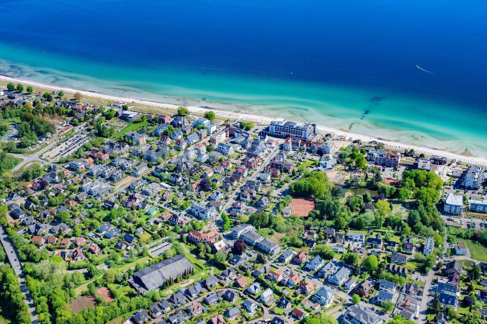 Scharbeutz von oben - Meeres-Küste der Ostsee in Scharbeutz im Bundesland Schleswig-Holstein