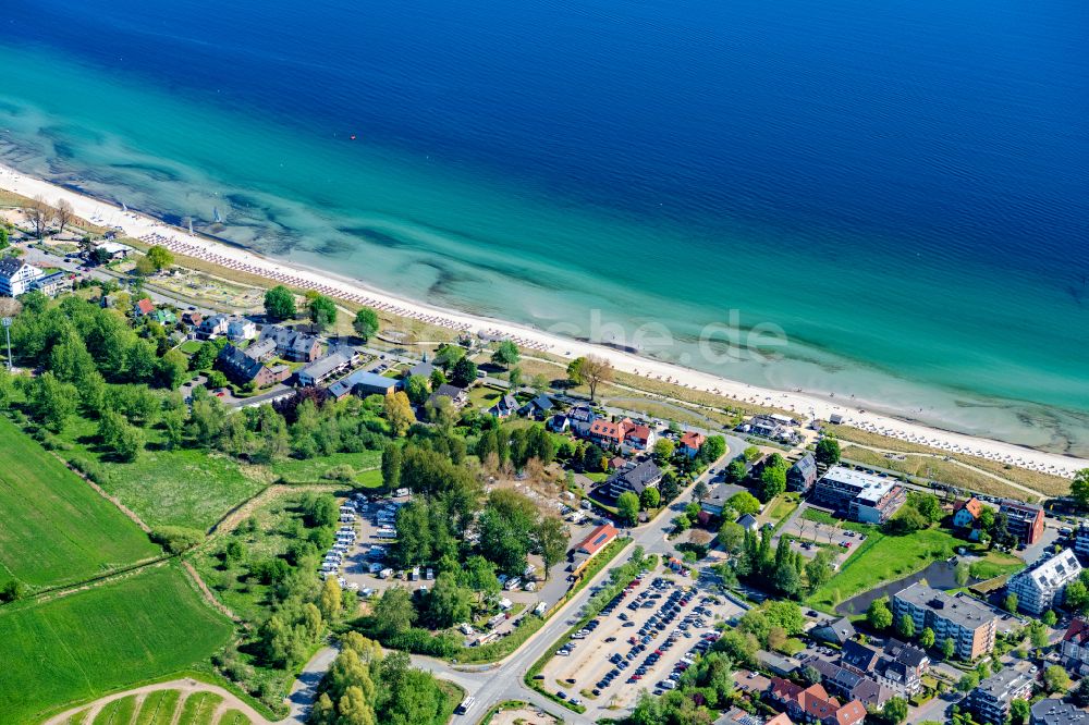 Scharbeutz aus der Vogelperspektive: Meeres-Küste der Ostsee in Scharbeutz im Bundesland Schleswig-Holstein