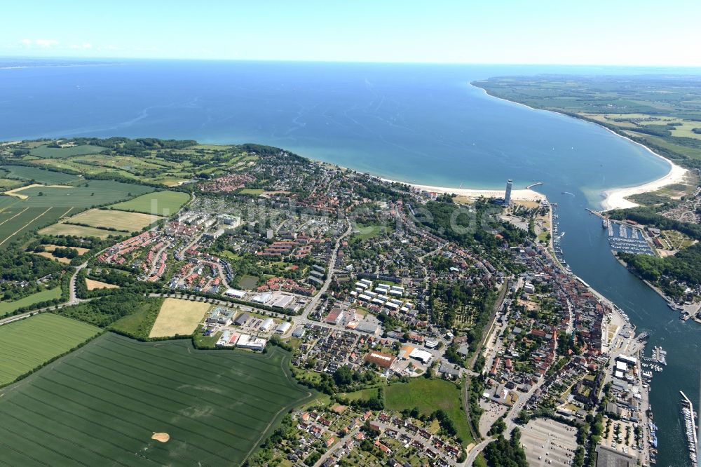 Luftbild Travemünde - Meeres-Küste der Ostsee in Travemünde im Bundesland Schleswig-Holstein