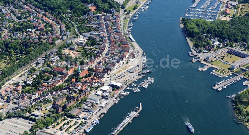 Luftbild Travemünde - Meeres-Küste der Ostsee in Travemünde im Bundesland Schleswig-Holstein