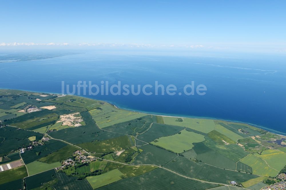 Weissenhäuser Strand von oben - Meeres-Küste der Ostsee in Weissenhäuser Strand im Bundesland Schleswig-Holstein