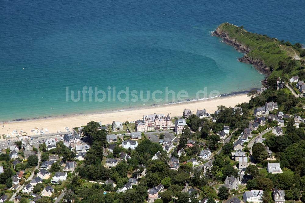 Luftbild Saint-Cast-le-Guildo - Meeres-Küste in Saint-Cast-le-Guildo in Bretagne, Frankreich