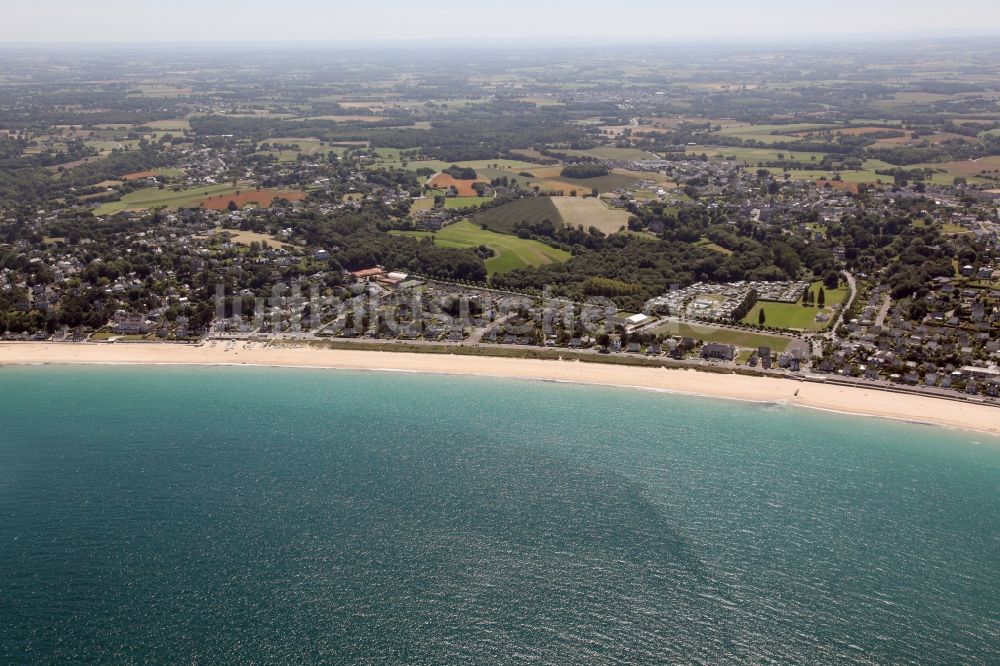 Luftbild Saint-Cast-le-Guildo - Meeres-Küste in Saint-Cast-le-Guildo in Bretagne, Frankreich