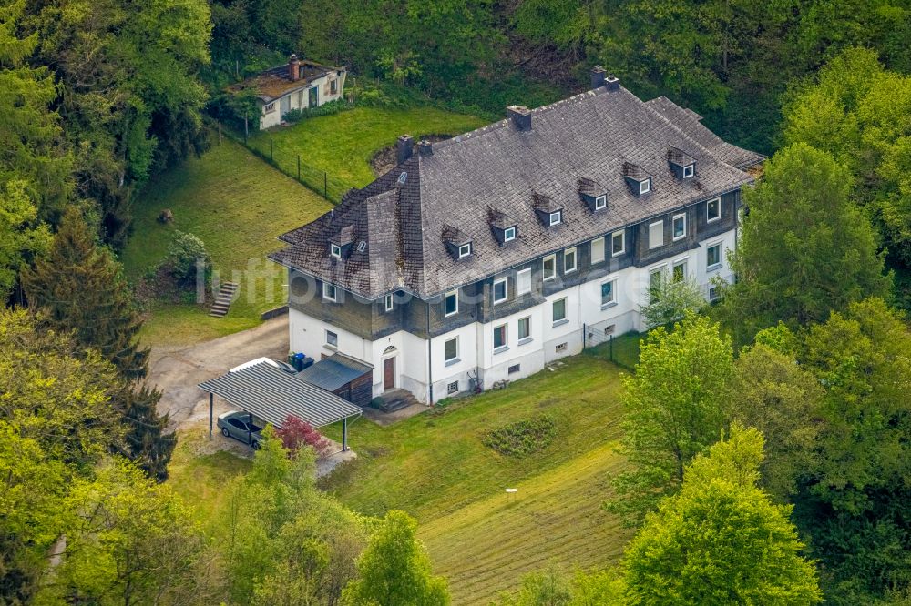 Luftbild Brilon - Mehrfamilien- Wohnhaus in Brilon im Bundesland Nordrhein-Westfalen, Deutschland