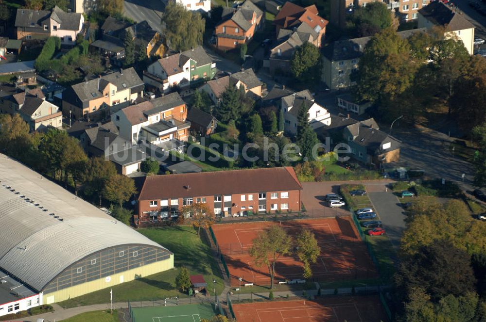 Luftbild Kamen - Mehrfamilien-Wohnhaus am Sportplatz an der Westicker Strasse 39 in 59174 Kamen