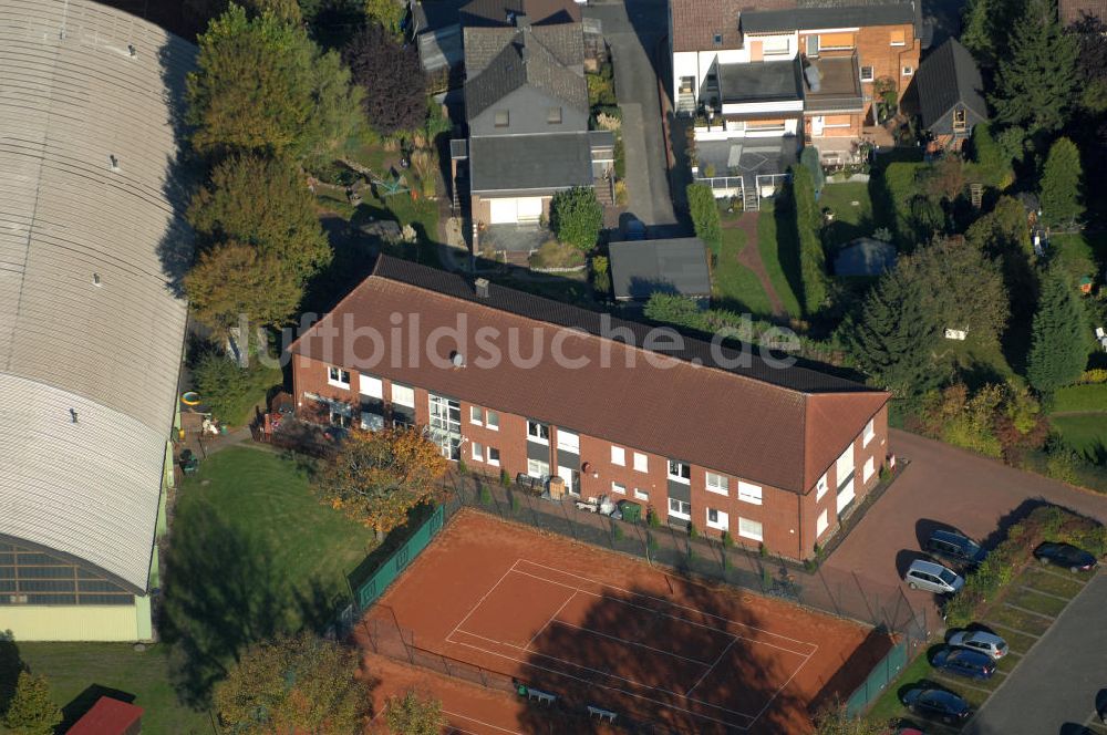 Luftbild Kamen - Mehrfamilien-Wohnhaus am Sportplatz an der Westicker Strasse 39 in 59174 Kamen