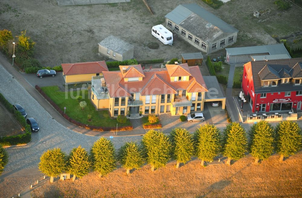 Luftbild Wittenberge - Mehrfamilienhaus an der Elbstraße in Wittenberge im Bundesland Brandenburg, Deutschland