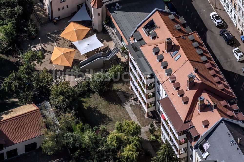 Leipzig aus der Vogelperspektive: Mehrfamilienhaus an der Mühligstraße in Leipzig im Bundesland Sachsen, Deutschland