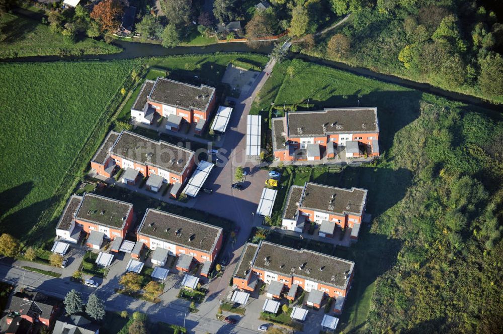 Hamburg aus der Vogelperspektive: Mehrfamilienhaus- Neubau der cds Wohnbau Hamburg GmbH am Moehlenhoff in Hamburg - Wilhelmsburg