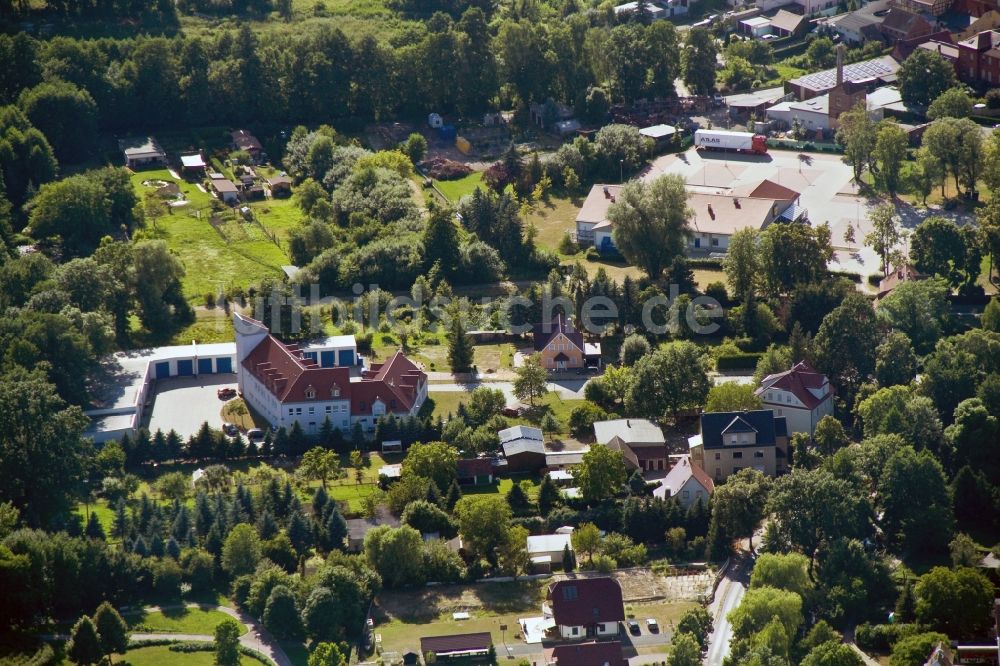 Luftaufnahme Luckau - Mehrfamilienhaus - Neubau an der Südpromenade am Stadtrand von Luckau im Bundesland Brandenburg